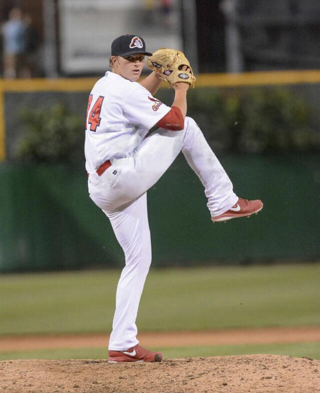Steve Sabatino pitching professionally in the St. Louis Cardinals organization Steve Sabatino mid-delivery on the mound during a minor league game with the Peoria Chiefs